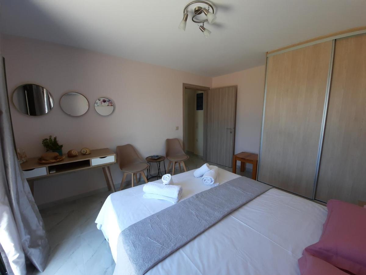 Freesia Grand Sea View Residence Svoronata Buitenkant foto